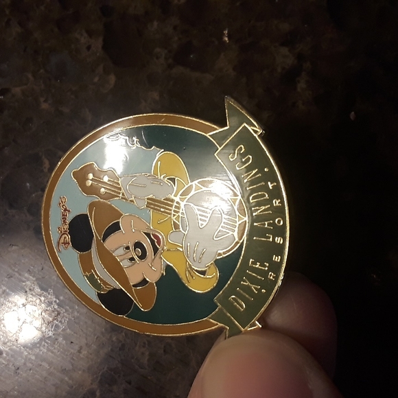Rare Dixie Landings Resort Mickey Mouse Disney Trading Pin - Picture 4 of 5